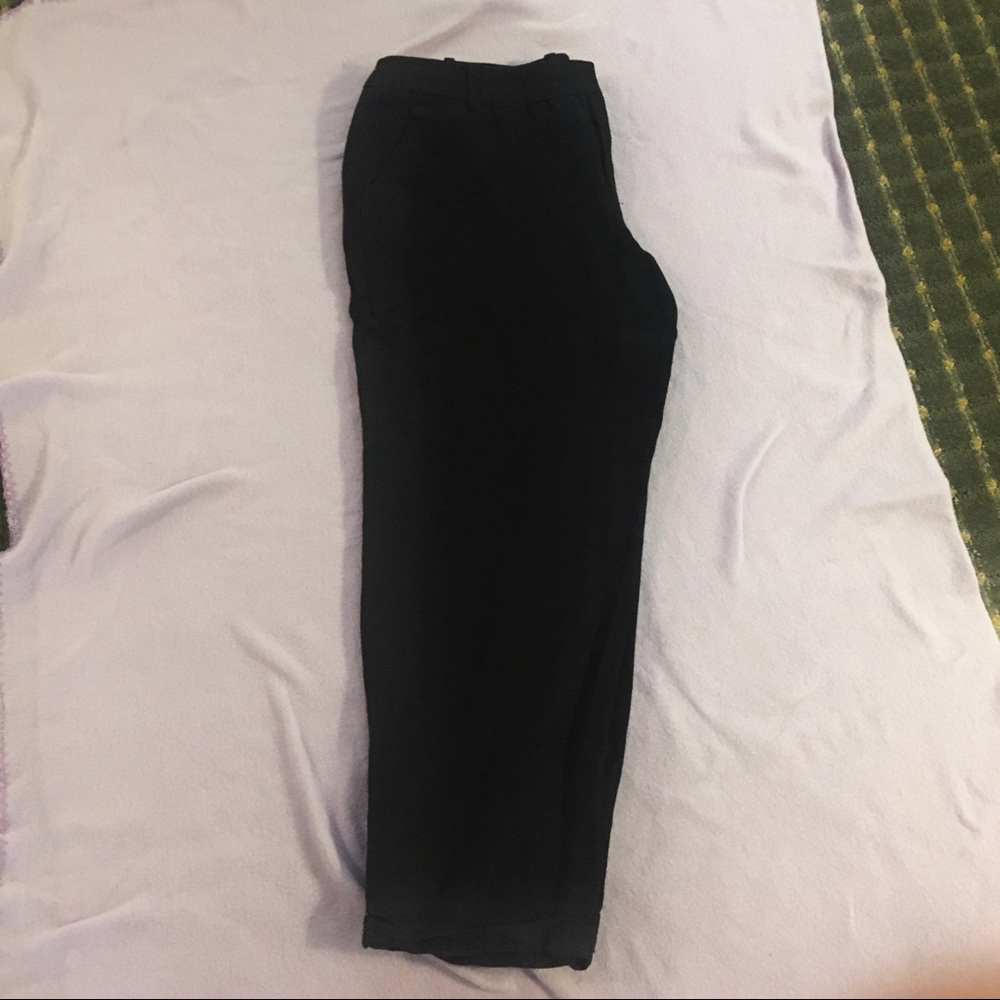 Calvin Klein black linen capri pant